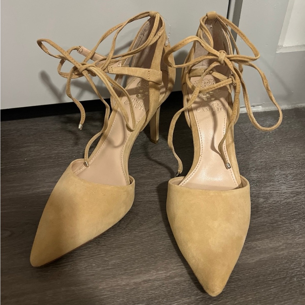 Vince Camuto nude heels